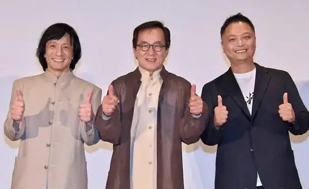 成龙的粉丝见面会与活动回顾_成龙参加网红活动_成龙粉丝见面会视频