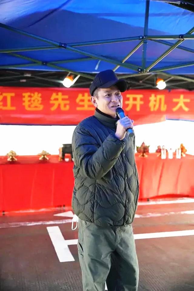 刘德华红毯_刘德华的时尚风格与红毯魅力_刘德华走红毯视频压轴