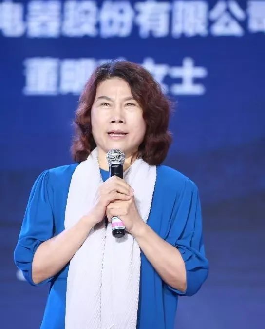 何享健的品牌传播与形象塑造_何享健的品牌传播与形象塑造_何享健的品牌传播与形象塑造