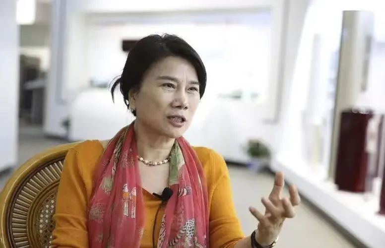 何享健的品牌传播与形象塑造_何享健的品牌传播与形象塑造_何享健的品牌传播与形象塑造