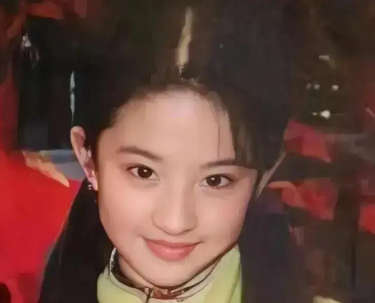 艺术探索投稿_刘亦菲的情感表达与艺术探索_刘亦菲爱情观采访