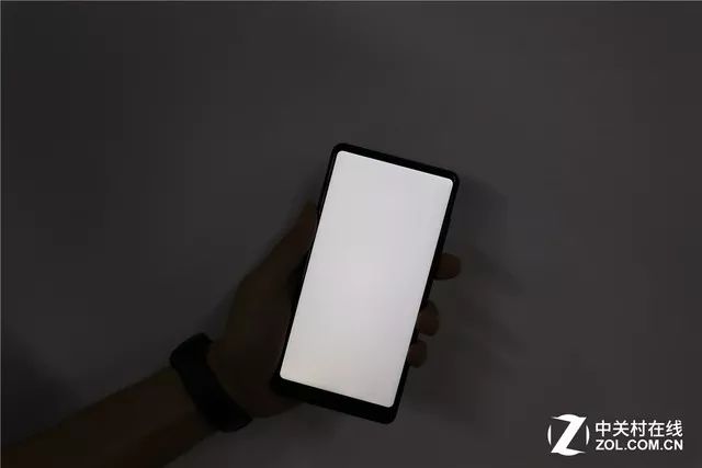 小米手机评测_小米手机的维度评测：性能与口碑并肩_小米性能手机排行