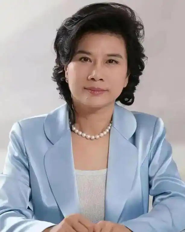 格力电器总裁董明珠所著_格力电器在董明珠停职审查后的市场表现及其应对策略_格力公司董明珠股份