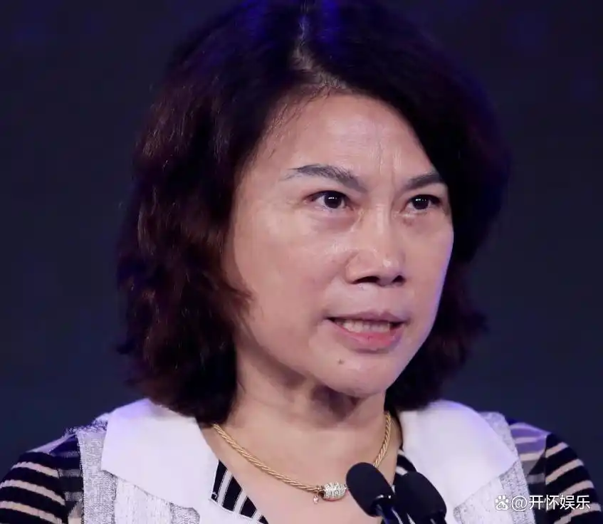 格力公司董明珠股份_格力电器在董明珠停职审查后的市场表现及其应对策略_格力董明珠最新新闻