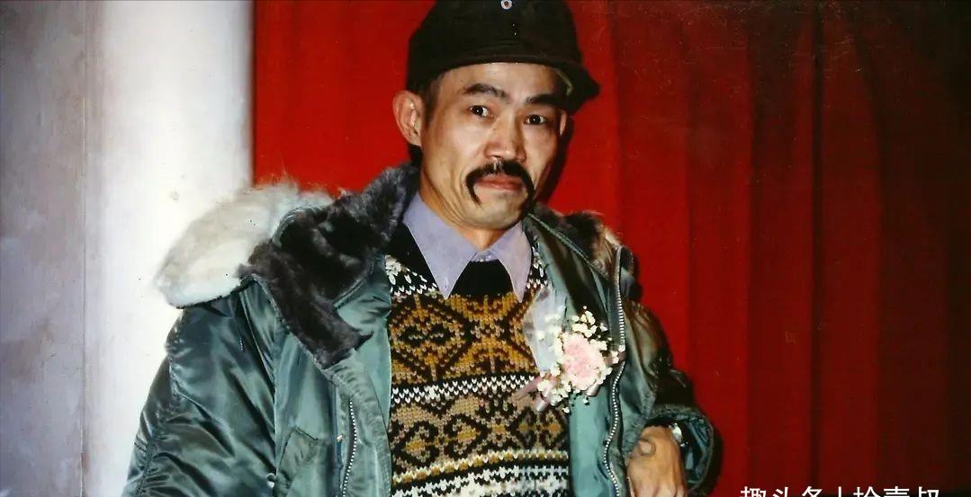 李小龙的演艺生涯与成就_演艺生涯李小龙成就最高的是_李小龙的表演者