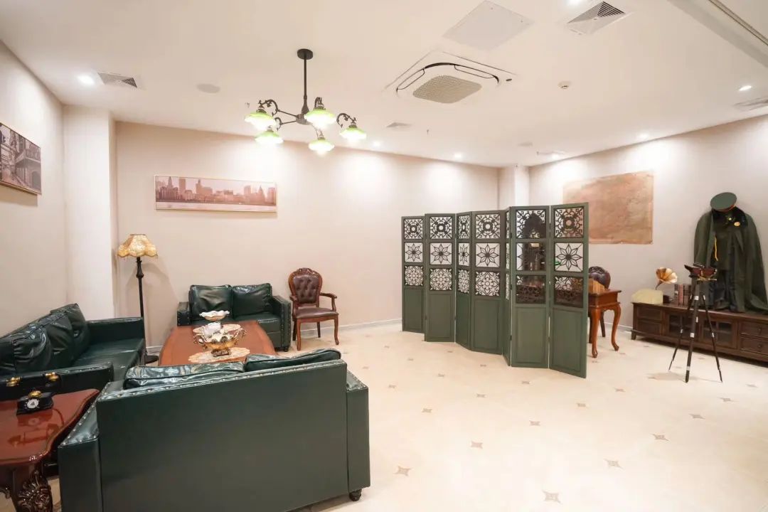 影院屏幕很贵吗_从影院到你的屏幕：最新十大热门电影_影院电影热门屏幕最新到哪里看