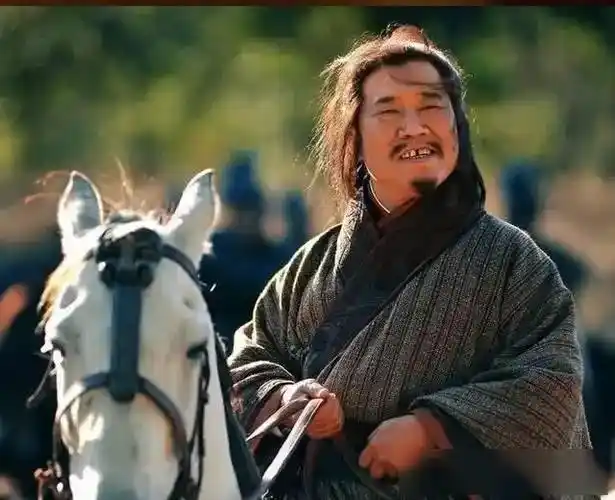 庞统刘备_庞统的忠诚与对刘备的支持_庞统刘备对换