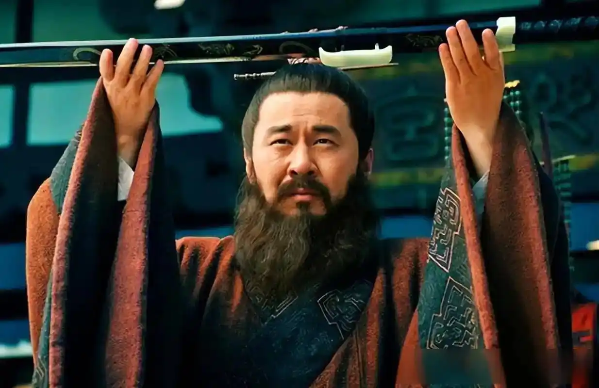 庞统刘备_庞统的忠诚与对刘备的支持_庞统刘备对换
