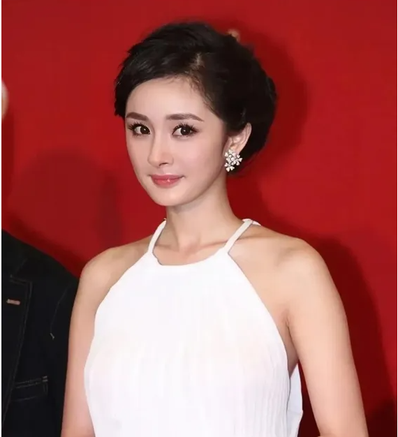杨幂演技到底如何_杨幂演技进步_杨幂的演技提升与职业发展