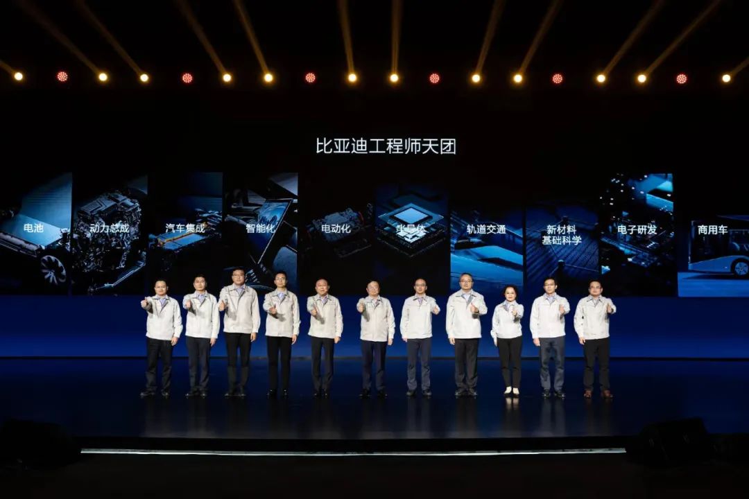 小米汽车车型_性能与舒适：小米汽车的操控体验分析_小米汽车配置