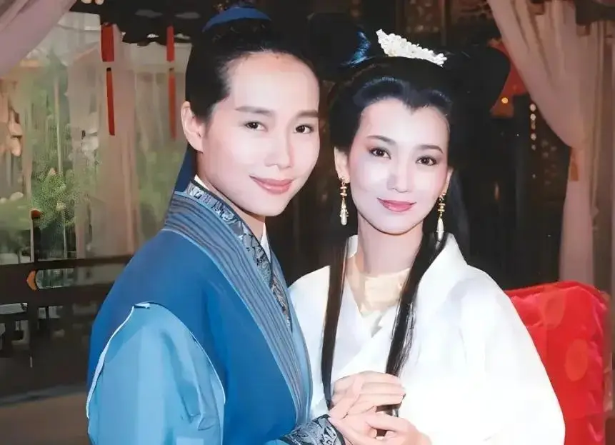 林青霞与周润发的银幕搭档_林青霞周润发颁奖_周润发和林青霞合作的电影