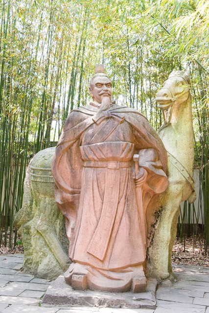 刘备忠厚_刘备的抱负_刘备的忠义与个人抱负