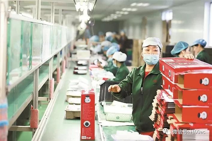 黄峥的品牌建设与市场反响_黄峥的品牌建设与市场反响_黄峥的品牌建设与市场反响