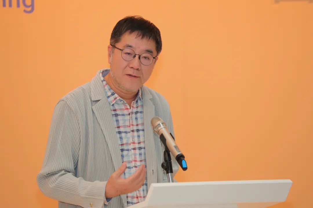 张青的作品对时代的启示_张青的作品对时代的启示_张青的作品对时代的启示