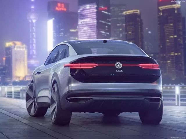 兰博基尼车视频好的_兰博基尼的精神：性能与激情的结合_兰博基尼lp700性能